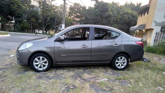 NISSAN VERSA 1.6 16V FLEX SL 4P MANUAL NISSAN VERSA 1.6 16V FLEX SL 4P MANUAL